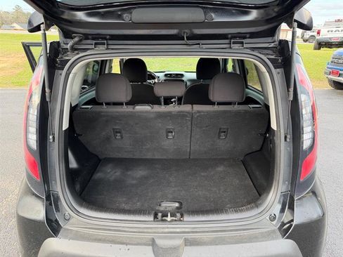 Used 2016 Kia Soul Base 6A FWD image 7