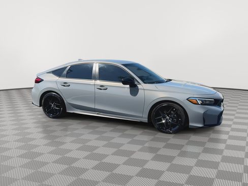 Used 2025 Honda Civic Sport image 2