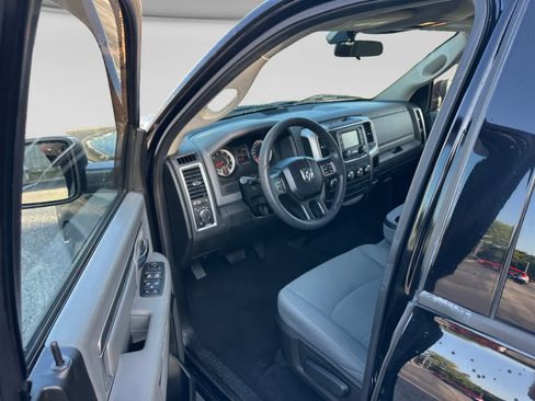 Used 2019 RAM 1500 Classic SLT RWD image 21