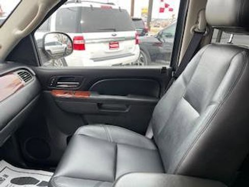 Used 2011 Chevrolet Tahoe LTZ image 34