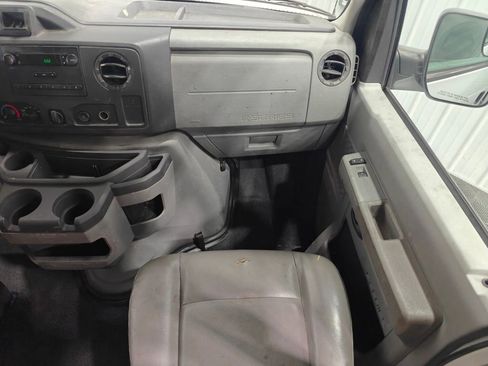 Used 2011 Ford E-150 and Econoline 150 w/ PWR Group RWD image 19