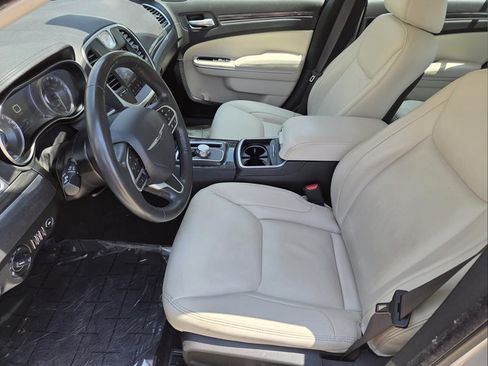 Used 2021 Chrysler 300 Touring L RWD image 20