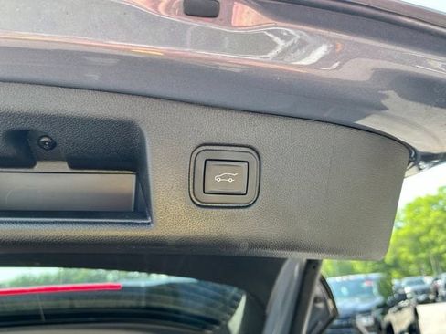 Used 2024 Chevrolet Blazer EV LT AWD/4WD image 9