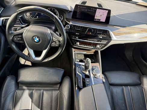 Used 2019 BMW 530i w/ Convenience Package image 26