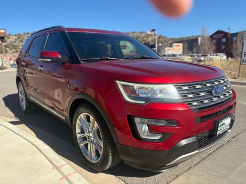 Used 2017 Ford Explorer Limited image 11