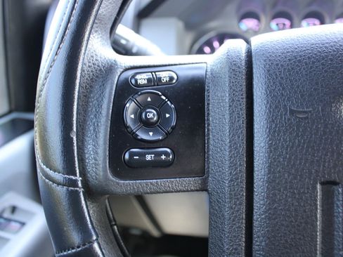 Used 2014 Ford F250 XLT w/ XLT Premium Package image 13