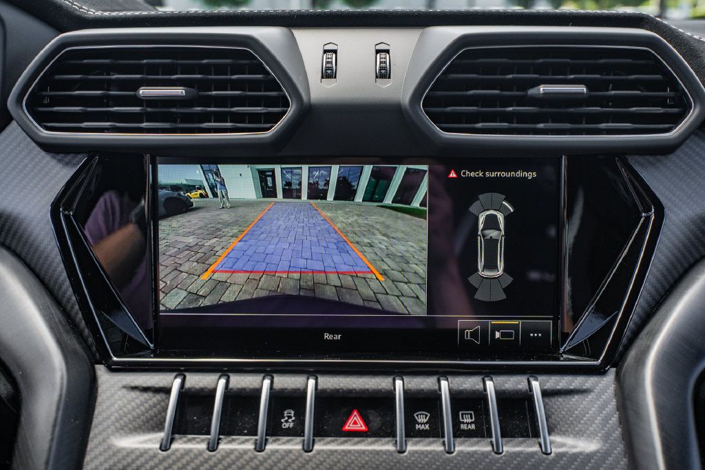 Used 2024 Lamborghini Urus Performante AWD/4WD image 36