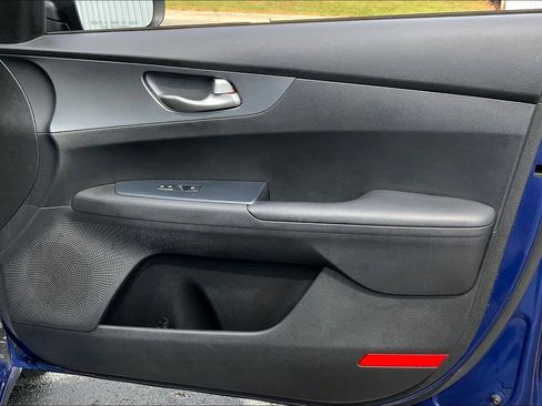 Used 2021 Kia Forte LXS FWD image 20