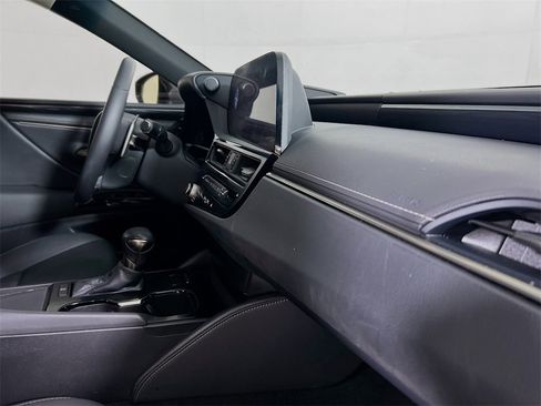 Used 2023 Lexus ES 350 image 26