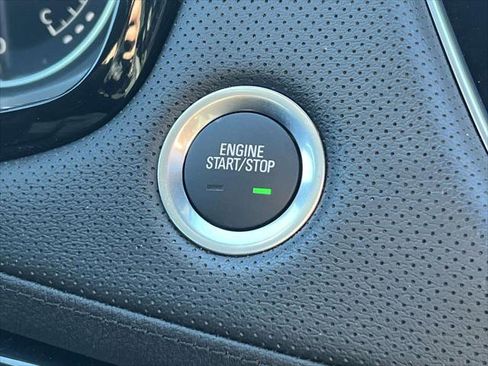 Used 2024 Cadillac XT6 Luxury image 28