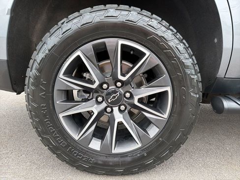 Used 2021 Chevrolet Tahoe Z71 w/ Rear Media and Nav Package image 13
