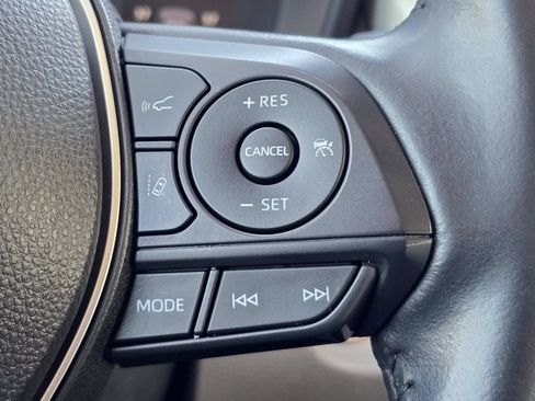 Used 2022 Toyota Corolla Cross LE w/ Black Badges Package (TMS) AWD/4WD image 13