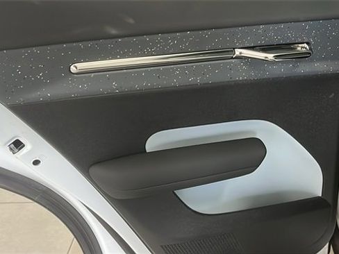 Certified 2025 Volvo EX30 Ultra image 18