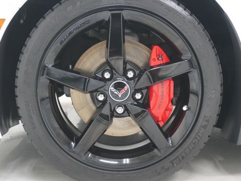 Used 2015 Chevrolet Corvette Stingray Convertible w/ 2LT Preferred Equipment Group RWD image 32