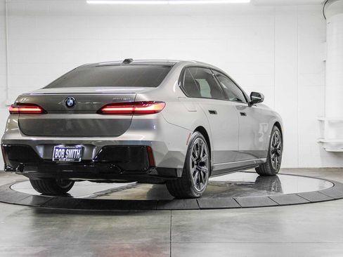 New 2025 BMW i7 eDrive50 w/ M Sport Package image 6