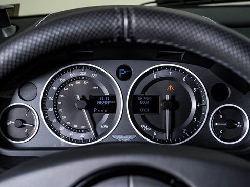 Used 2009 Aston Martin DBS Coupe image 28