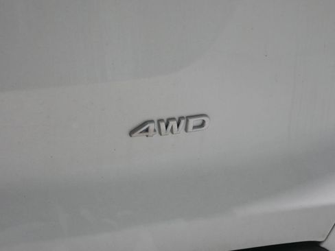 Used 2025 Nissan Pathfinder SV image 26