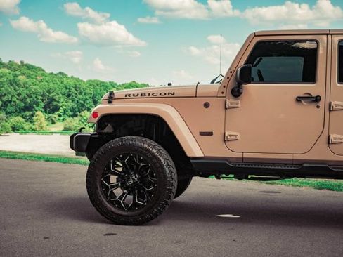 Used 2016 Jeep Wrangler Unlimited Rubicon w/ Connectivity Group AWD/4WD image 15