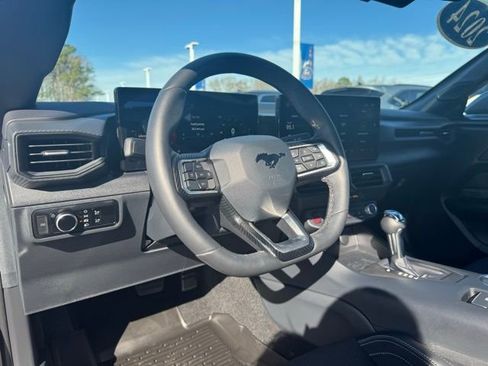 Used 2024 Ford Mustang Coupe image 16