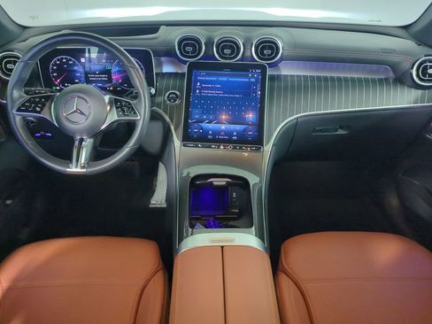 Used 2024 Mercedes-Benz GLC 300 4MATIC image 17