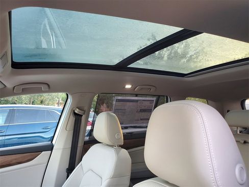 New 2026 Volkswagen Atlas SE image 8