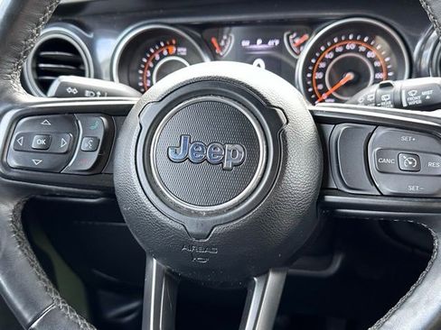 Used 2022 Jeep Wrangler Unlimited Sport image 9