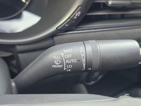 Used 2024 MAZDA MAZDA3 s image 28