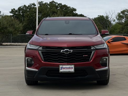 Used 2023 Chevrolet Traverse RS w/ LPO, Floor Liner Package FWD image 7