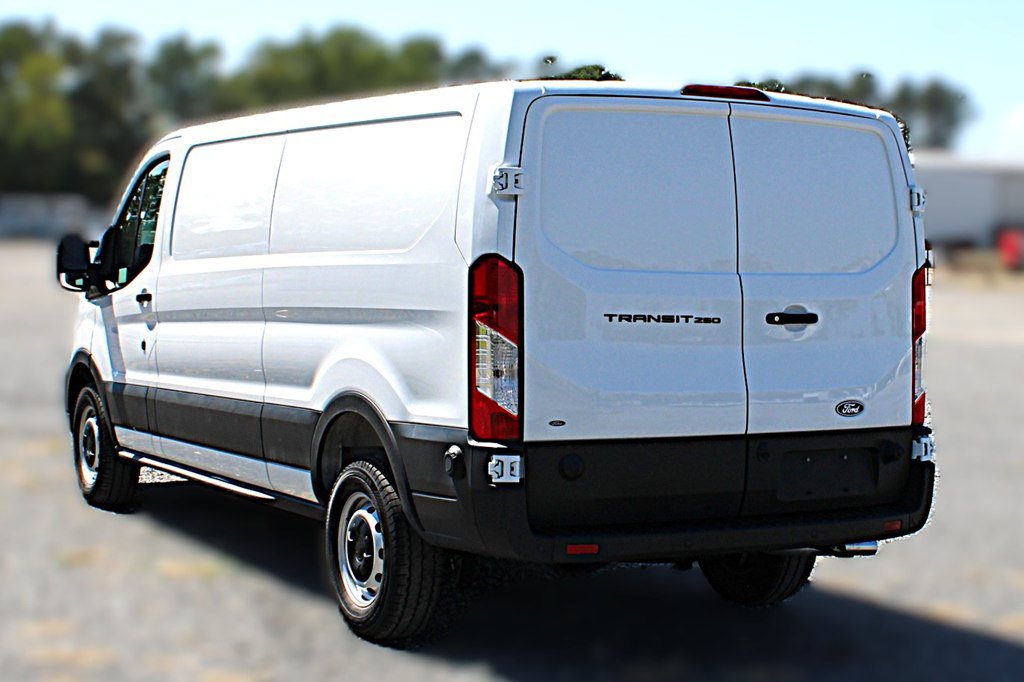 Used 2026 Ford Transit 250 Low Roof w/ Load Area Protection Package RWD image 4
