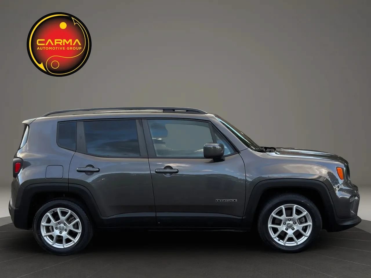 Used 2019 Jeep Renegade Latitude w/ Safety & Security Group II FWD image 6