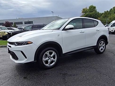 Used 2024 Dodge Hornet GT image 8