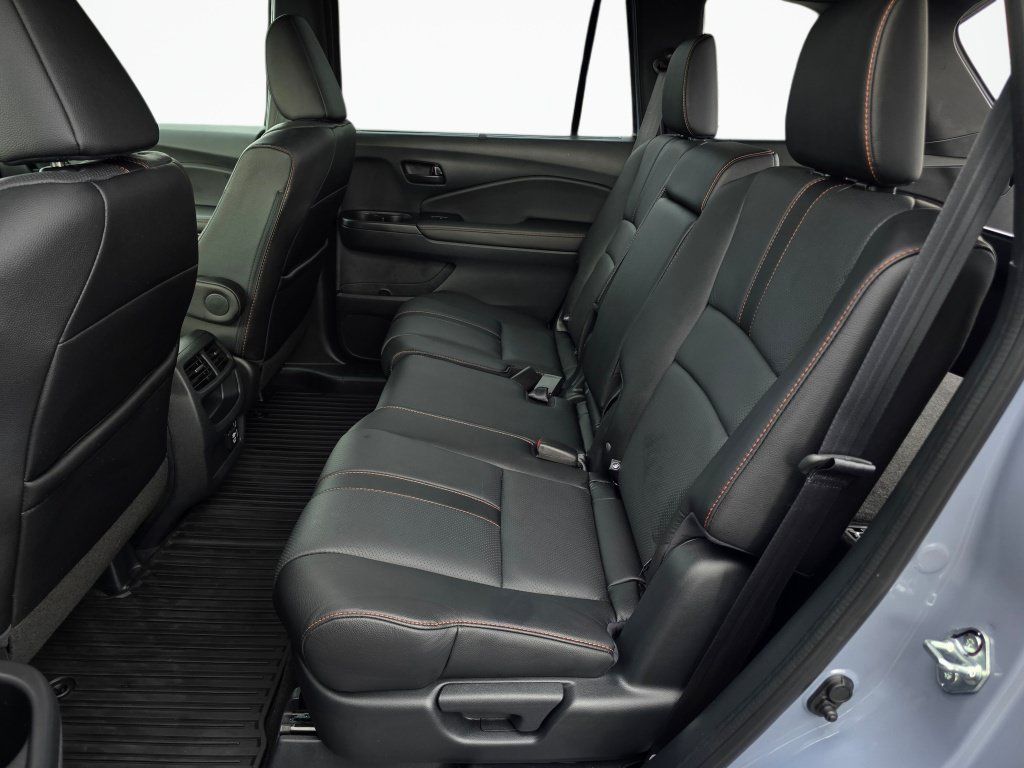 Used 2023 Honda Passport TrailSport image 19