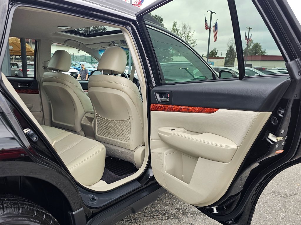 Used 2012 Subaru Outback 2.5i Limited AWD/4WD image 15