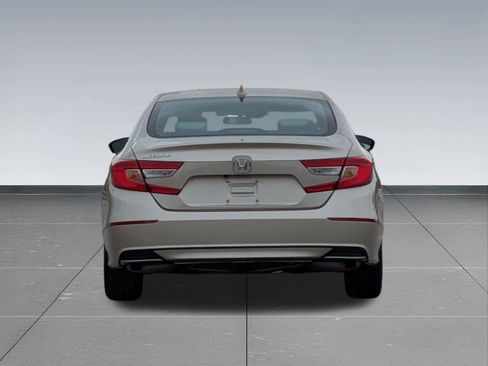 Used 2019 Honda Accord EX image 4