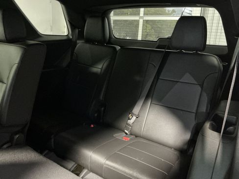 Used 2023 Chevrolet Traverse LT AWD/4WD image 25
