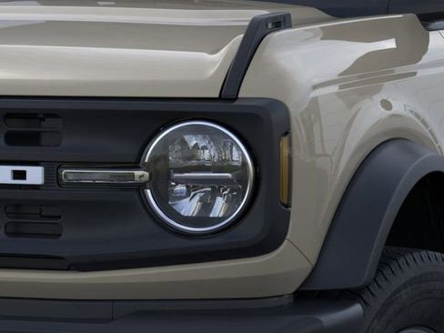 New 2025 Ford Bronco 4-Door image 20