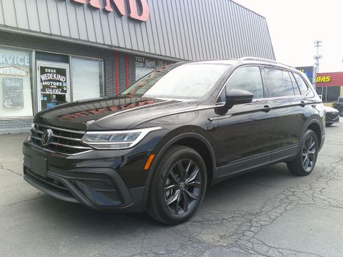 Used 2022 Volkswagen Tiguan SE AWD/4WD image 10