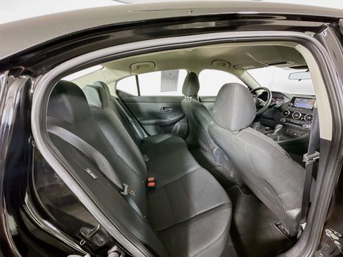 Used 2024 Nissan Sentra S FWD image 28
