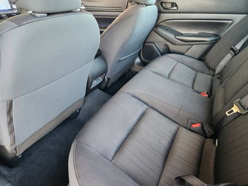 Used 2024 Nissan Altima 2.5 SV image 32