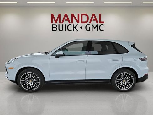 Used 2023 Porsche Cayenne image 9