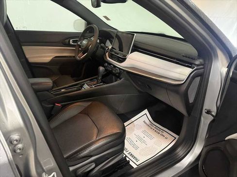 Certified 2023 Jeep Compass Limited image 27