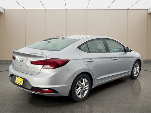Used 2020 Hyundai Elantra Value Edition w/ Winter Weather Package image 3