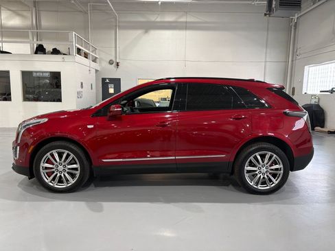 Used 2025 Cadillac XT5 Sportv w/ Technology Package AWD/4WD image 4