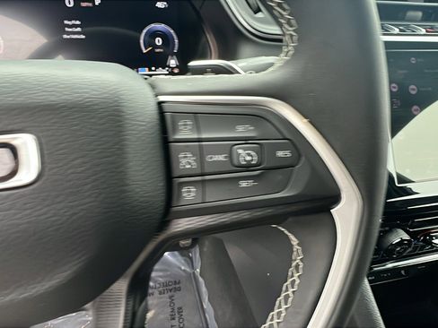 Used 2024 Jeep Grand Cherokee Laredo w/ Trailer Tow Package image 28