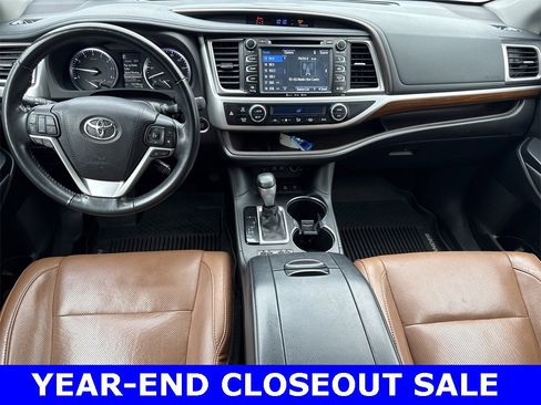 Used 2017 Toyota Highlander Limited image 18