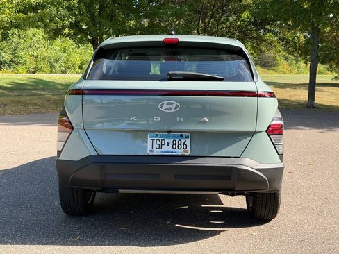 Used 2025 Hyundai Kona SE AWD/4WD image 4