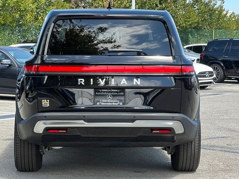 Used 2024 Rivian R1S Adventure AWD/4WD image 9