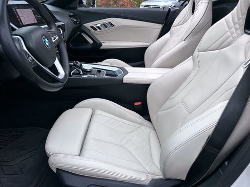 Used 2020 BMW Z4 sDrive30i w/ Convenience Package image 26