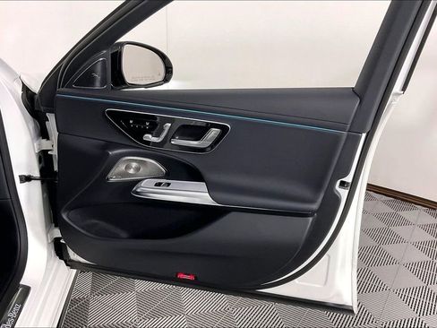 Used 2026 Mercedes-Benz E 350 4MATIC Sedan image 16