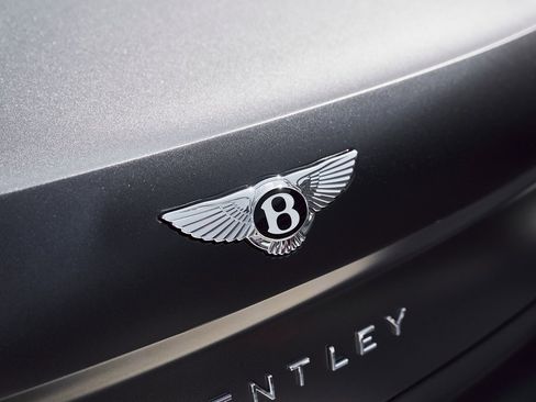 Used 2023 Bentley Flying Spur V8 image 11